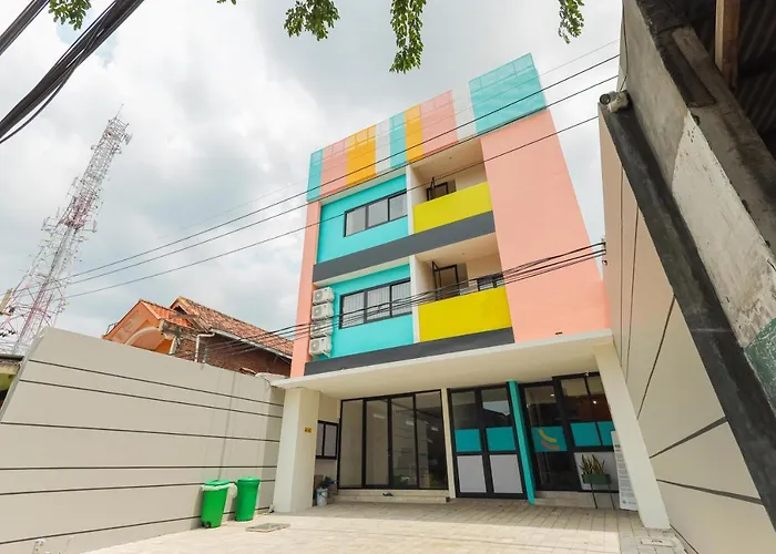 Sans Hotel Clover Ace Surabaya By Reddoorz